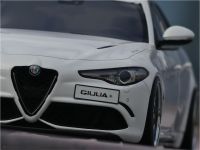 1:18 Alfa Romeo Giulia Quadrifoglio - Weiß Edition 2500Stk. = OVP Thüringen - Weimar Vorschau