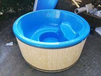 GFK  Badefass 200cm NEU  HotTub blau Badezuber Zuber Nordrhein-Westfalen - Hüllhorst Vorschau