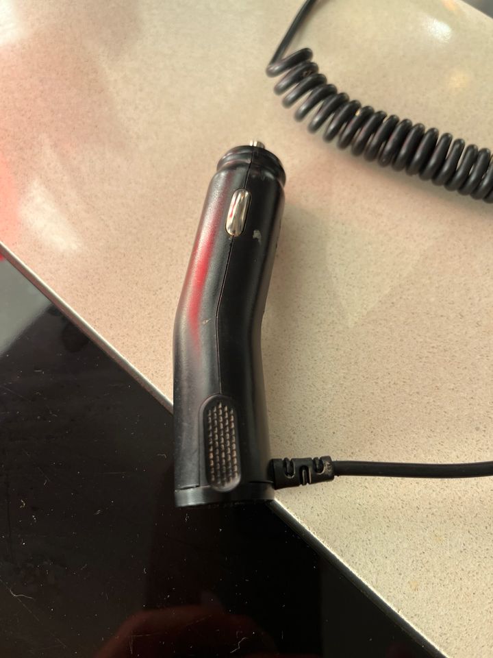 Original PKW Auto Samsung Ladekabel Handy 12Volt Kabel Ladegerät in Salzwedel