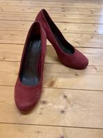 Stöckelschuhe Grösse 39 rot Wildleder Bayern - Penzing Vorschau