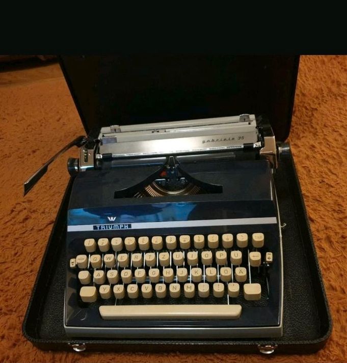 ❤ TRIUMPH GABRIELE 35 Vintage Schreibmaschine, Koffer, Antik in Berlin
