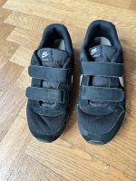 Nike MD Runner 2 schwarz, Größe 35 Niedersachsen - Rosengarten Vorschau