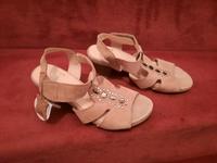 Neu: Caprice Sandalette, Nubukleder, mit Steinbesatz, Gr. 36 Nordrhein-Westfalen - Niederzier Vorschau