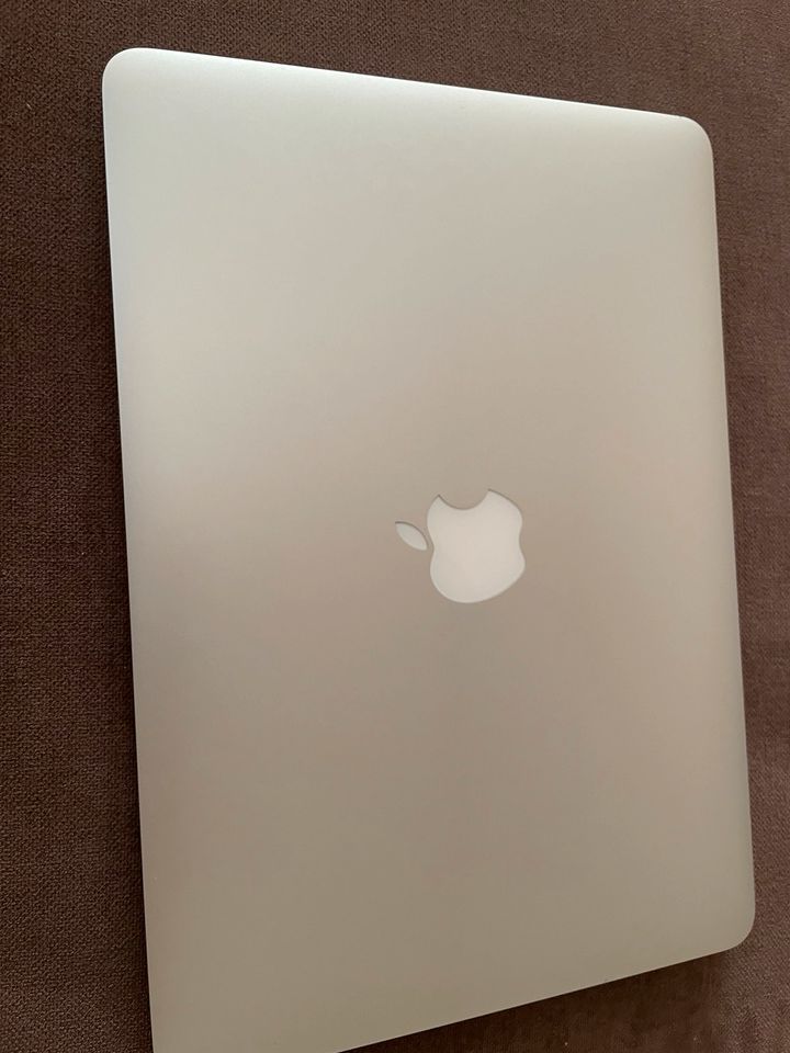 Apple MacBook Pro 13.3 + viel Zubehör in Passow Brandenburg