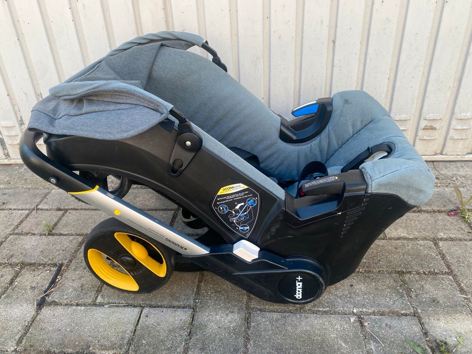 Doona + 2in1 Babyschale Kinderwagen Autositz klappbar guter Zstnd in Wuppertal