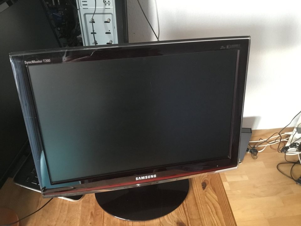 Samsung SyncMaster T200 PC Monitor 20 Zoll inkl. Kabel in Stuttgart