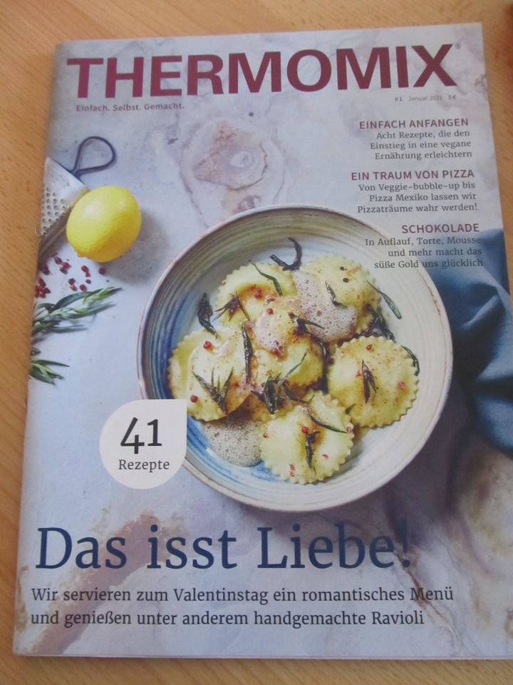 6 Zeitschriften Thermomix, Clever kochen, einfach genießen, 2021 in Spremberg