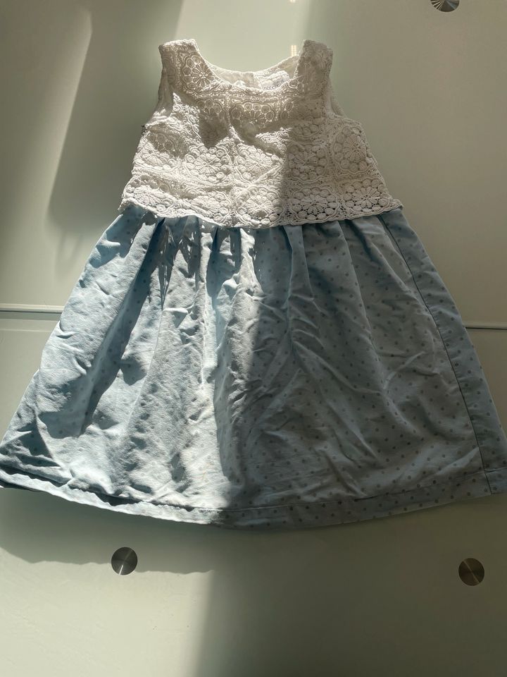 Kleid Größe 116 in Biberach an der Riß
