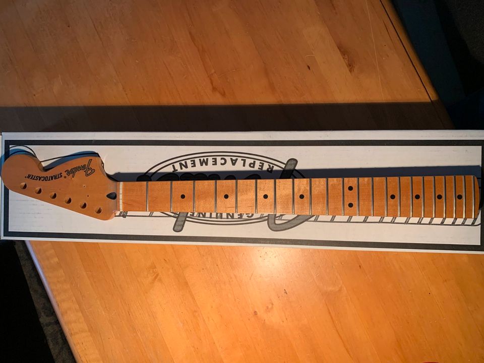 Fender Stratocaster Hals - One Piece Maple in Brunsbuettel