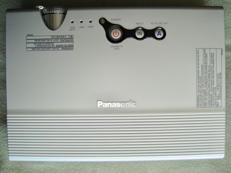 Panasonic LCD Beamer PT-LB20VE in Martfeld