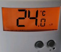 SALUS Thermostat ERT30 Fußbodenheizung Temperatur Regler Hessen - Groß-Gerau Vorschau