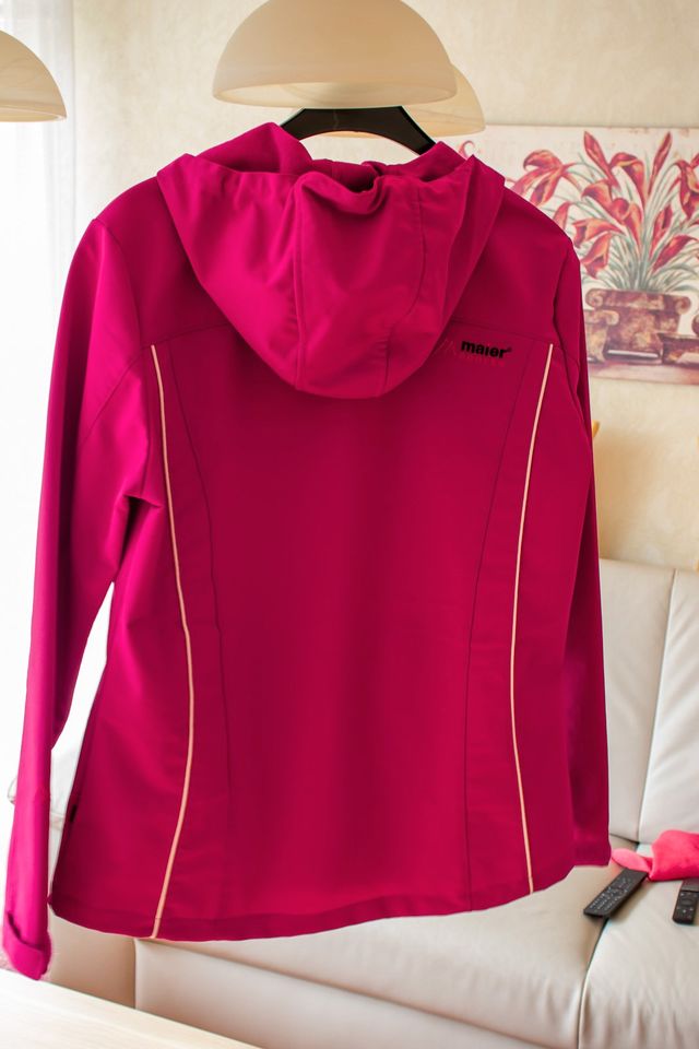 Maier Sports Softshell Damen Jacke (Größe 40) in Gladbeck