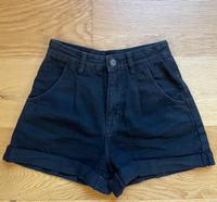 Shorts Kurze Hose Jeans Mom schwarz Gr. 32 XS XXS Hessen - Heppenheim (Bergstraße) Vorschau