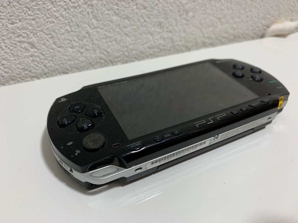 PlayStation Portable mit 3 Spielen! in Elfershausen