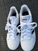 adidas Tennisschuh End Plastic Waste Bayern - Lichtenfels Vorschau