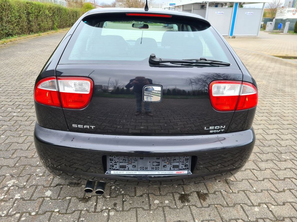 Seat Leon 1,8 20V/Turbo M1 132 KW in Markgröningen