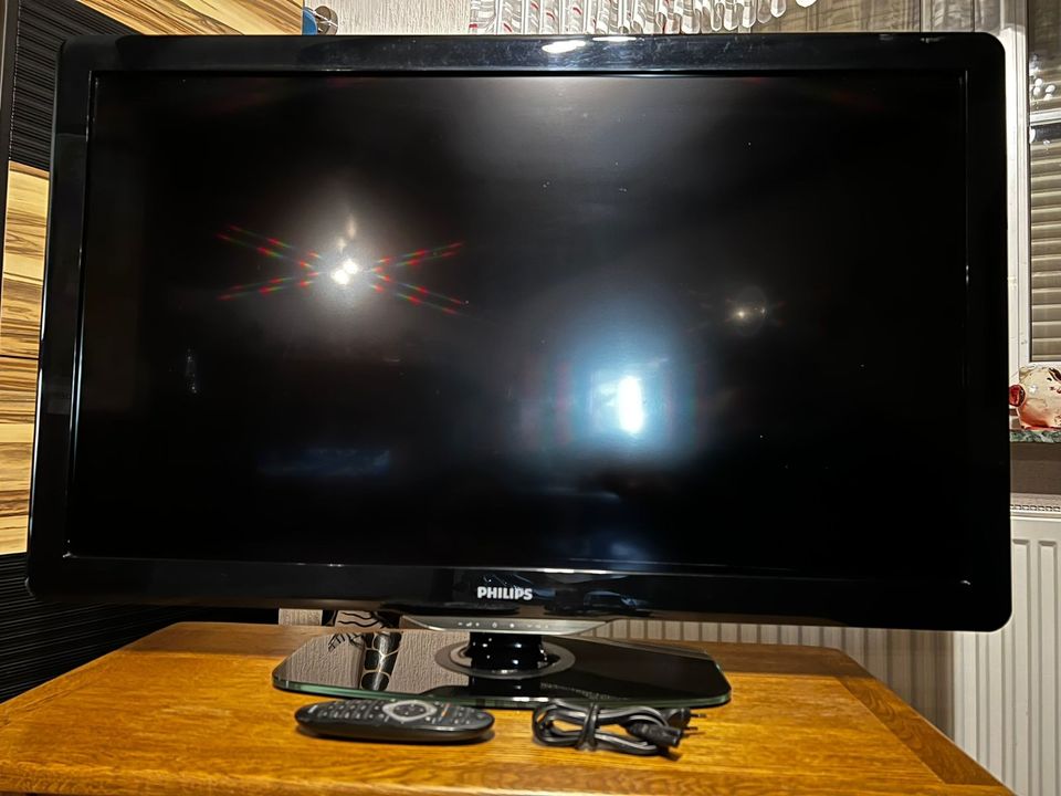 PHILIPS LCD-Fernseher 42PFL4506H/12 (42 Zoll = 107 cm) in Fahrenbach