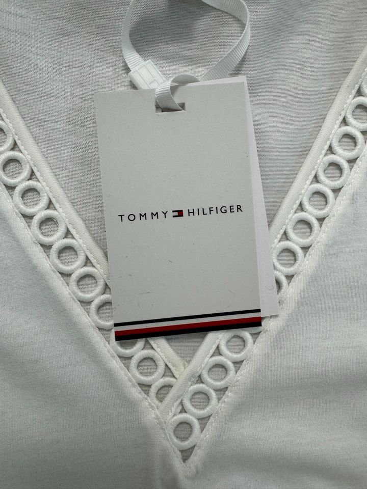 Tommy Hilfiger Shirt Gr. S Neu mit Etikett in Bergen auf Rügen