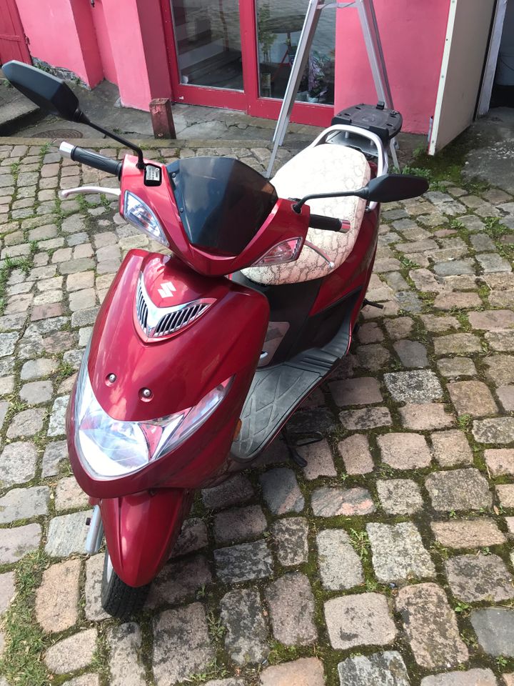 Suzuki AN125 hk Motorroller - gebraucht - läuft - TÜV in Kiel