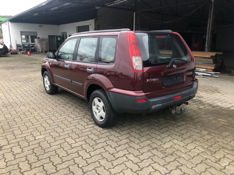 Nissan Nissan X-Trail 4x4 T30 in Northeim