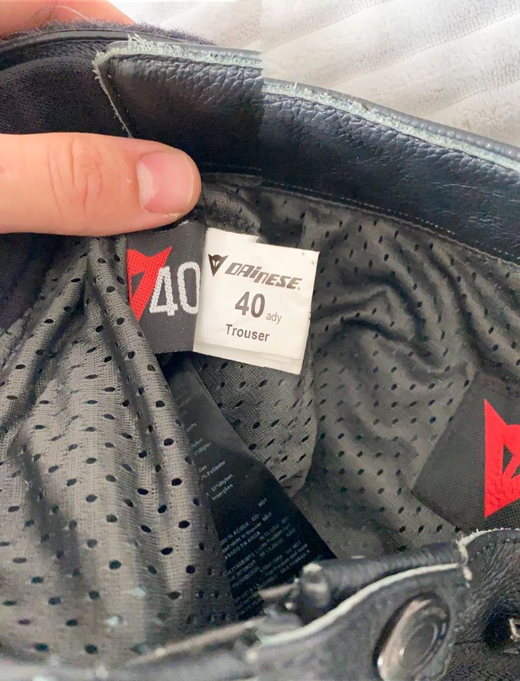 Dainese Damen Lederhose Pony Gr. 40 lady (deutsche Größe 34) in Stuhr