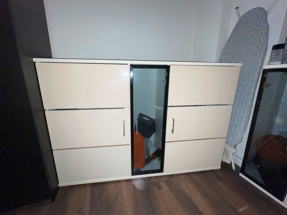 Kleiderschrank, Kommode in Erfurt