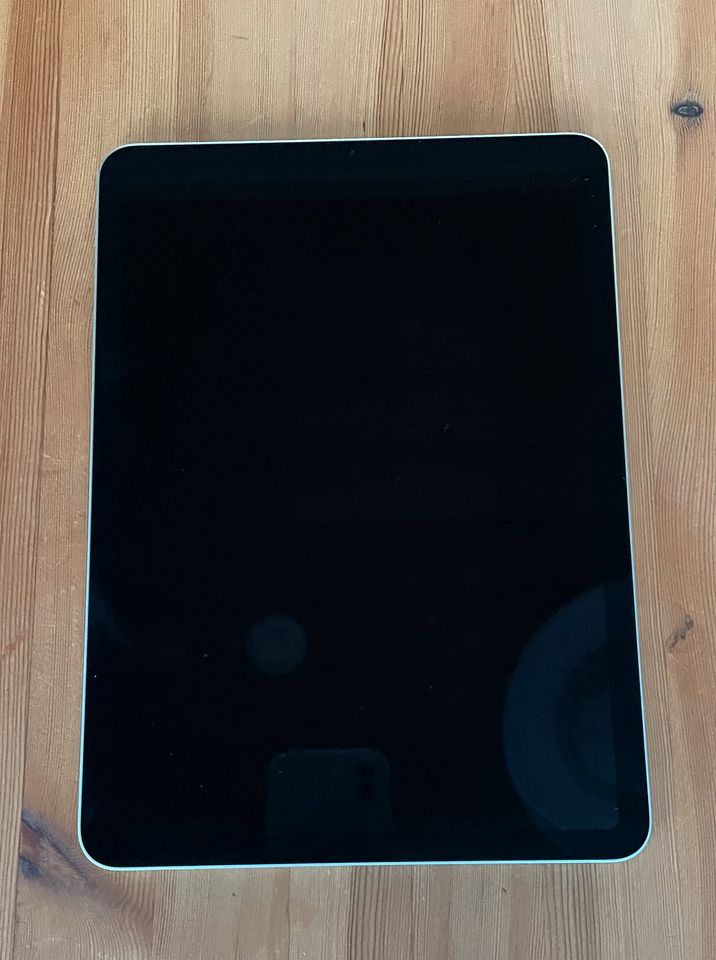 iPad Air 4 in Neukirchen