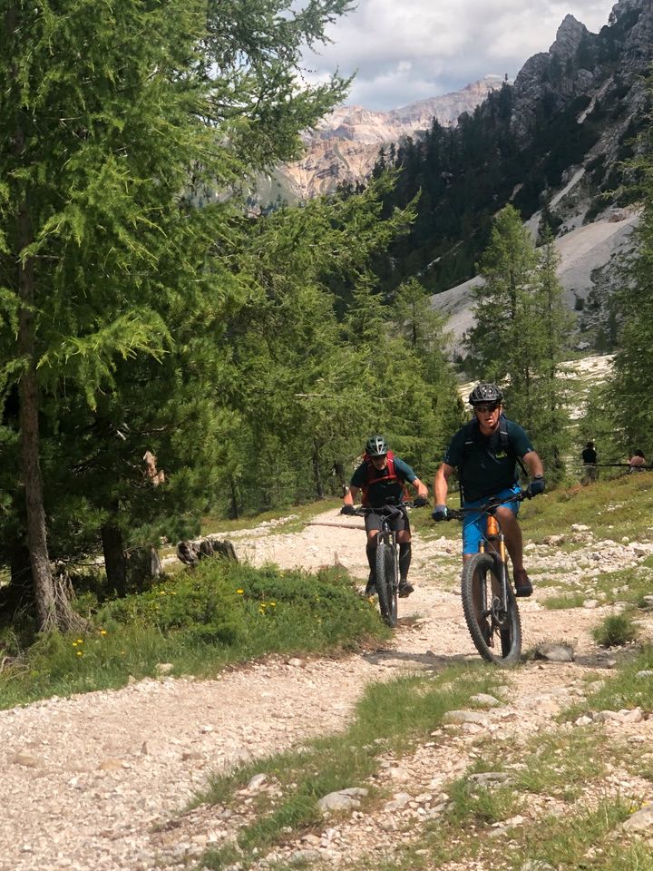 3-ZINNEN - SELF-GUIDED Mountainbike Tour in Regensburg