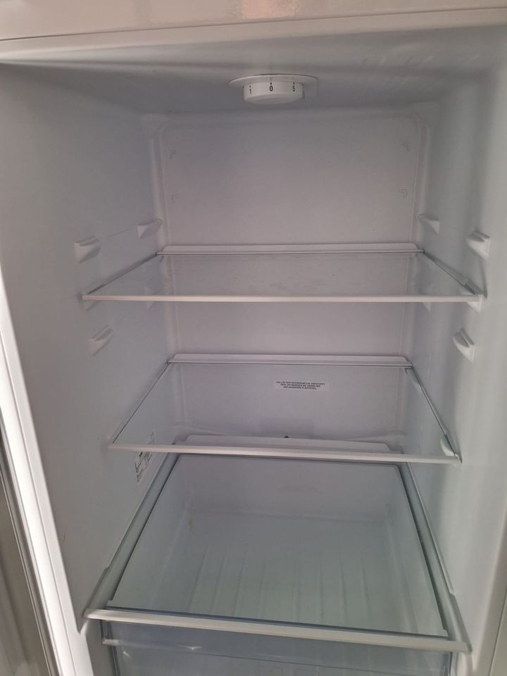 Funktionsfähiger Kühlschrank zu verkaufen !!! in Sassenburg
