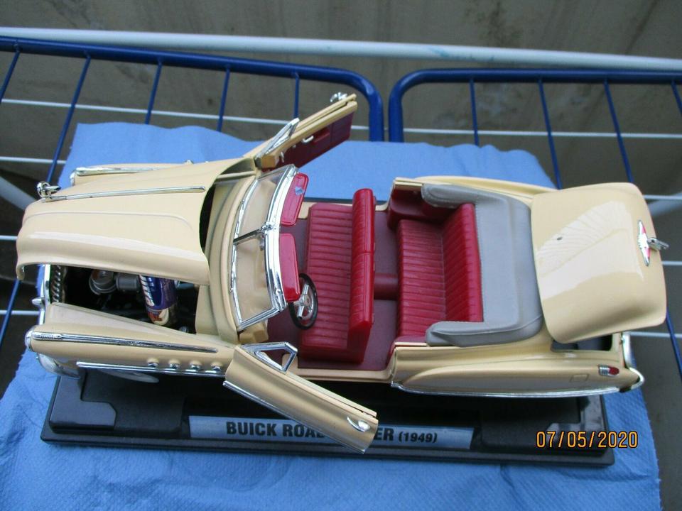 Bburago - Modellauto 1:18 Alfa Rome- Modellauto 1:18 Buick Cabrio in Bremen