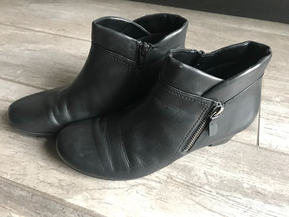 Leder Stiefellette von Gabor Gr. 37/4,5 schwarz in Leipzig