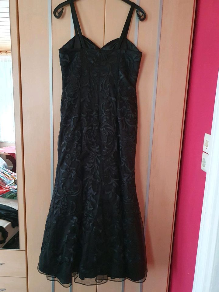 Abendkleid mit dünnem Umhang  Gr. 38/M in schwarz mit Kleidersack in Garstedt