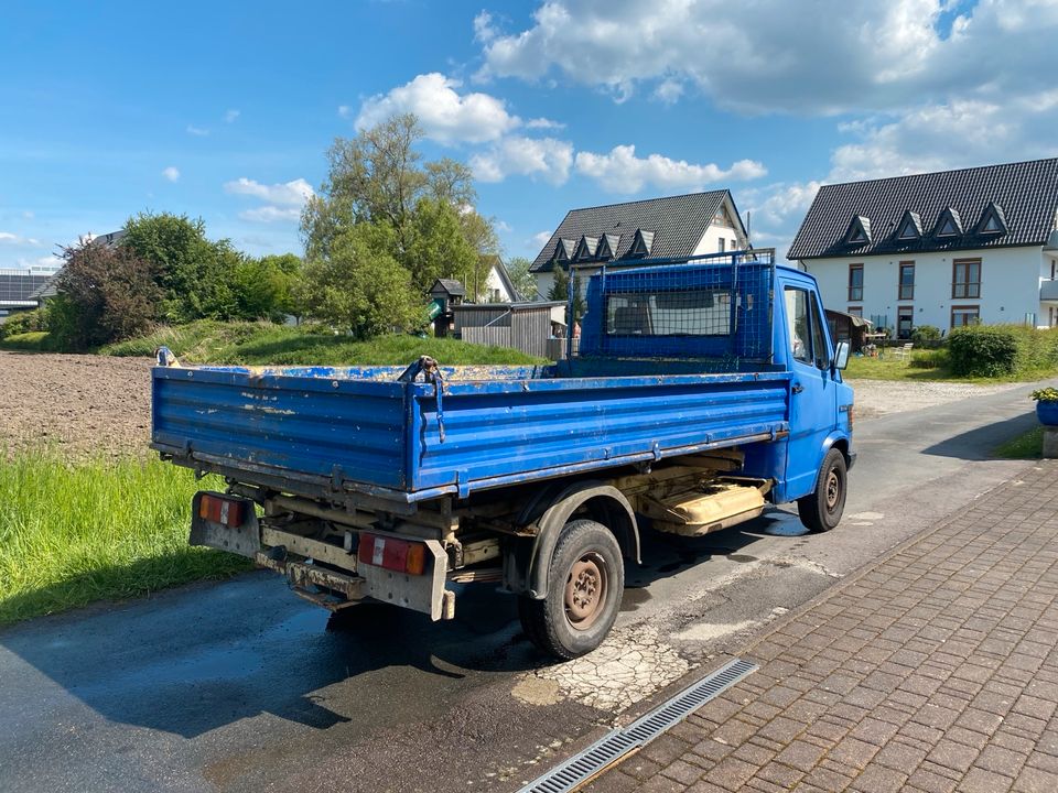 Merzedes Benz Kipper Meiler Aufbau in Detmold