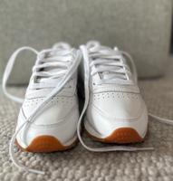 Reebok Classic 38, vier Paare in weiß, schwarz, creme-blau, grau Niedersachsen - Verden Vorschau