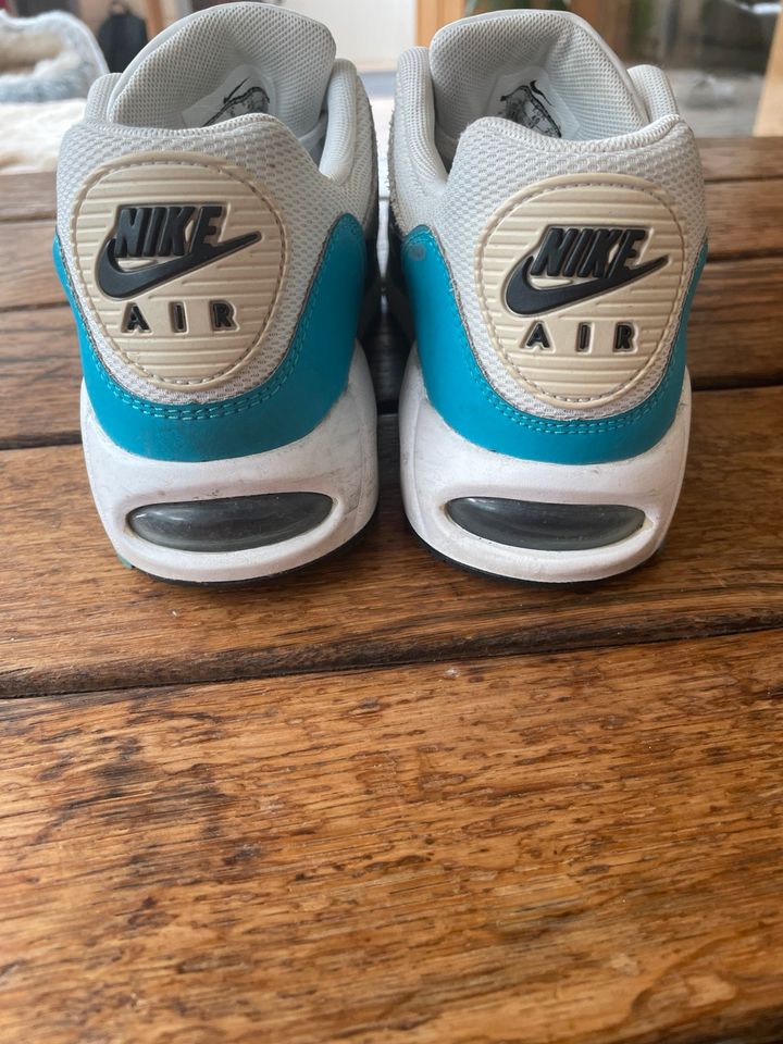 Nike Air Sneaker Größe 40 in Villmar