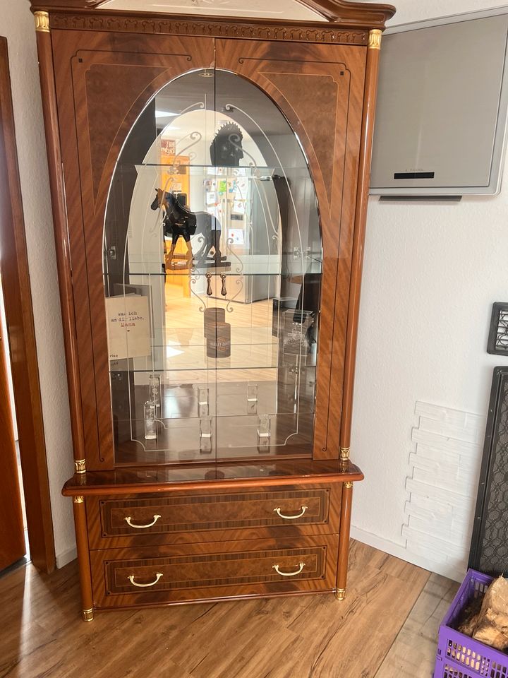 Vitrine mit unterschrank italienischer Style in Vaihingen an der Enz