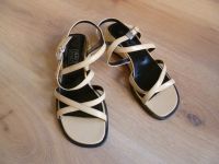 Schuhe Sandalen aus Lack Größe 37, Stückpreis Niedersachsen - Lüneburg Vorschau
