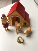 Schleich Farm World Hundehütte mit Figur und Hunden Nordrhein-Westfalen - Warstein Vorschau