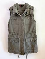 H&M Lange Weste mit Strasssteinen 36 S Khaki Grün Parka Neuhausen-Nymphenburg - Neuhausen Vorschau