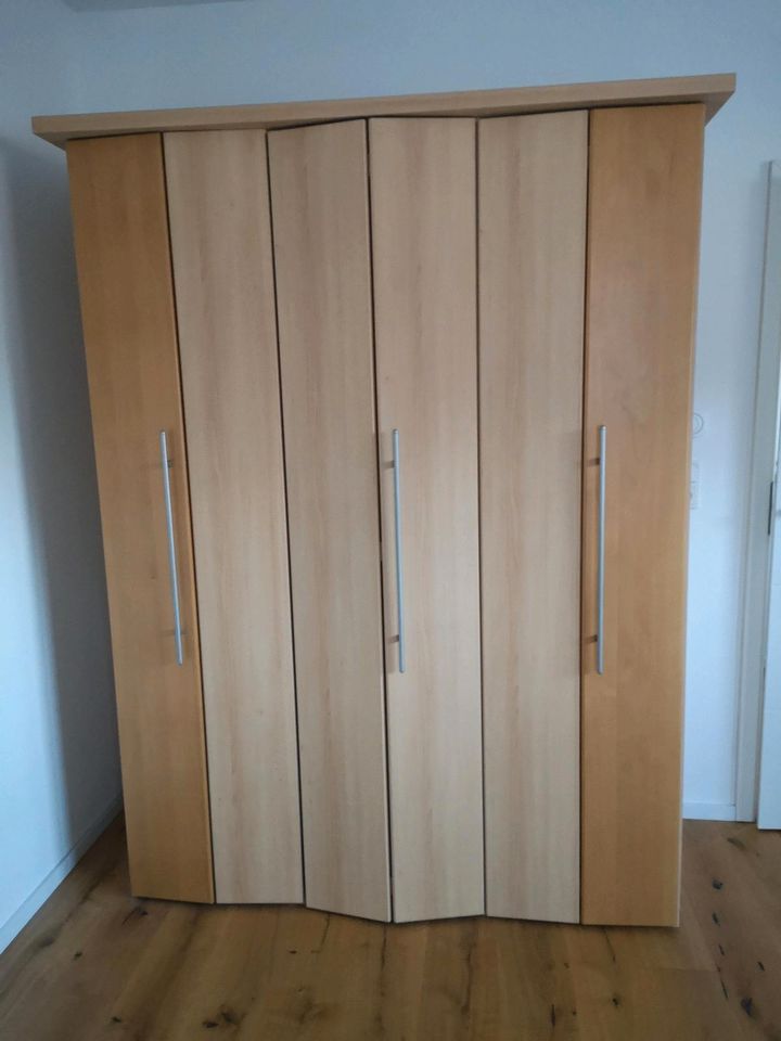 Kleiderschrank in Saarwellingen