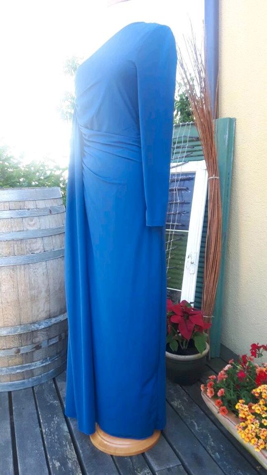 Abendkleid blau in Winterbach