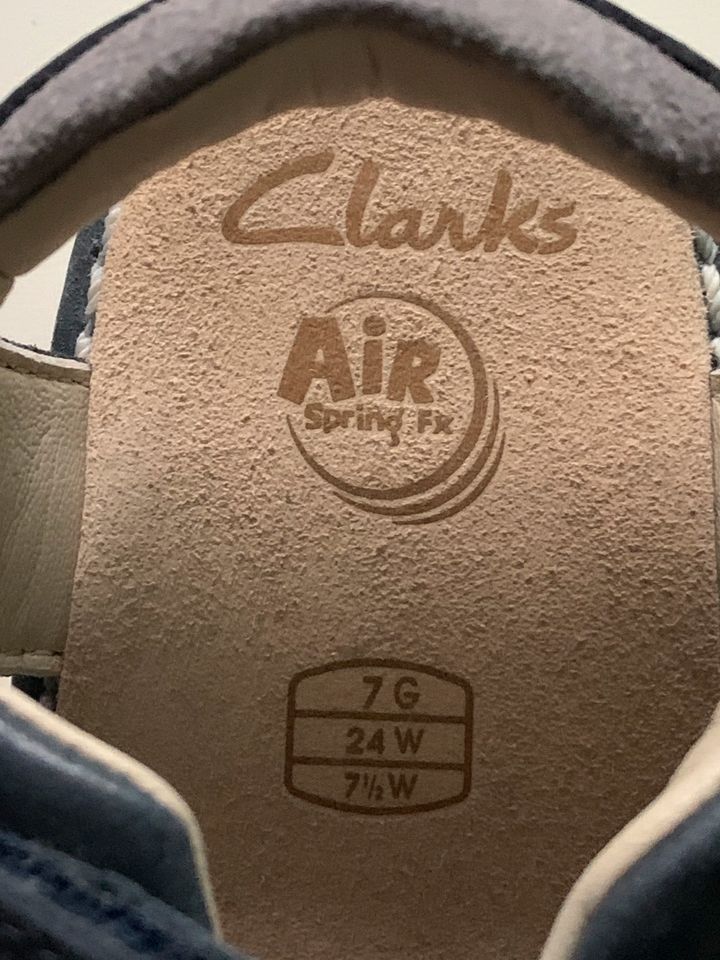 Clarks Kindersandalen Air Spring FX, Gr. 24W in Berlin