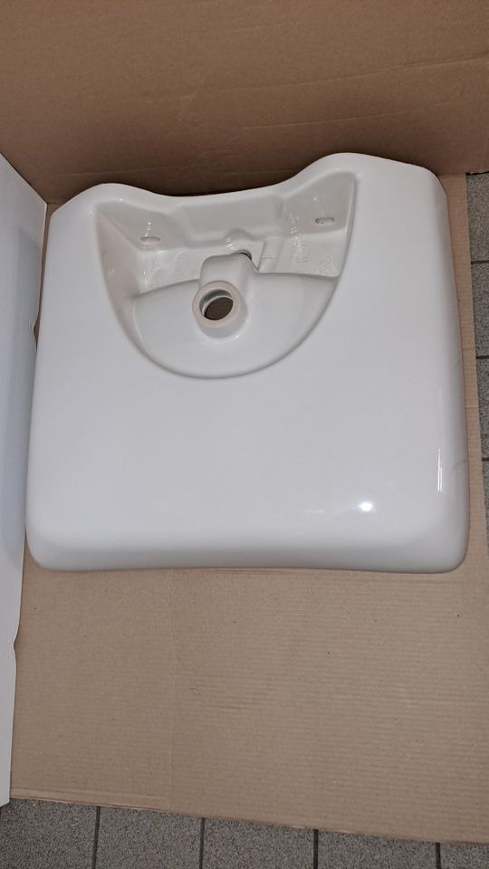 Waschbecken  von Geberit in Farbe Weiß 65 cm Breit in Leipzig