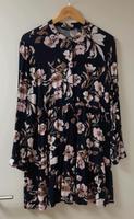 Kleid Bluse lang Vero Moda Größe M / L blau braun rosa geblümt Niedersachsen - Edewecht Vorschau
