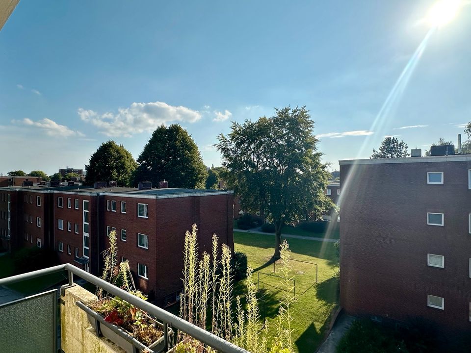 Helle 3-Zimmer-Wohnung mit Balkon und Badewanne im Wiesenhof in Wilhelmshaven