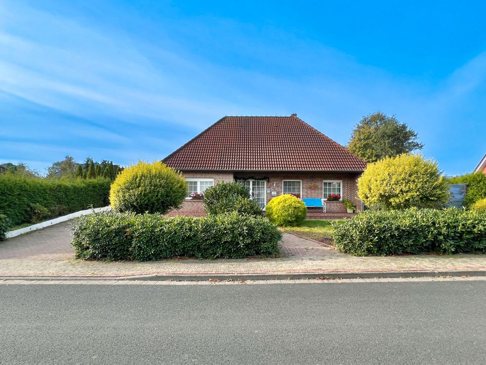 Ebenerdiges Wohnen in Esterwegen: Vermieteter Bungalow mit Garage, 3 SZ und Ausbaupotenzial in Esterwegen