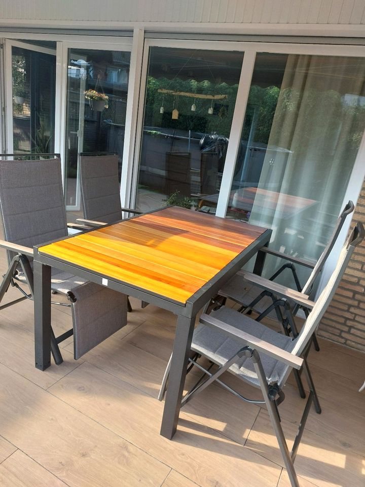 Neu! Ausziehbarer Gartentisch mit 4 Relax-Stühle in Bocholt