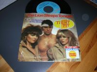 Vinyl Single 7   Tight Fit  The Lion Sleeps Tonight Nordrhein-Westfalen - Herford Vorschau