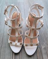 Guess Sandalen weiss Absatz Hochzeit Gr.38 Hessen - Gelnhausen Vorschau