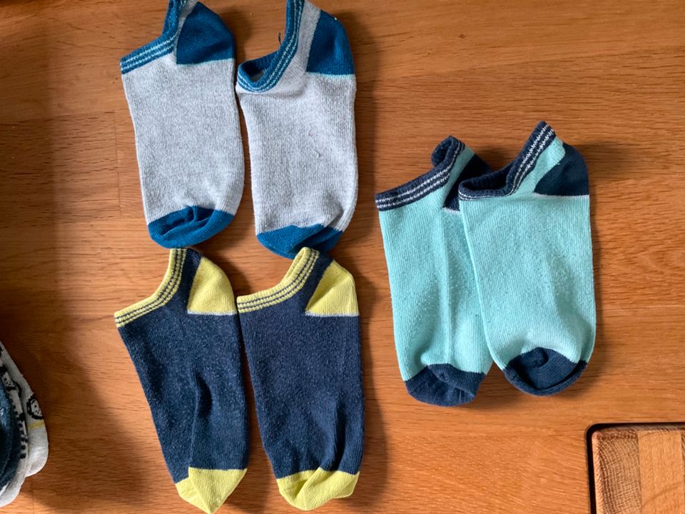 4 Paar Sneakersocken / Socken - Gr. 98 -104 Ernstings Family in Rosengarten